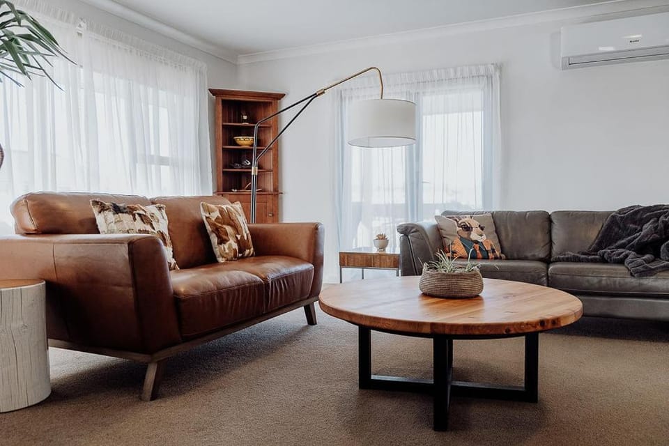 Little Luxe on Revell House in West Coast