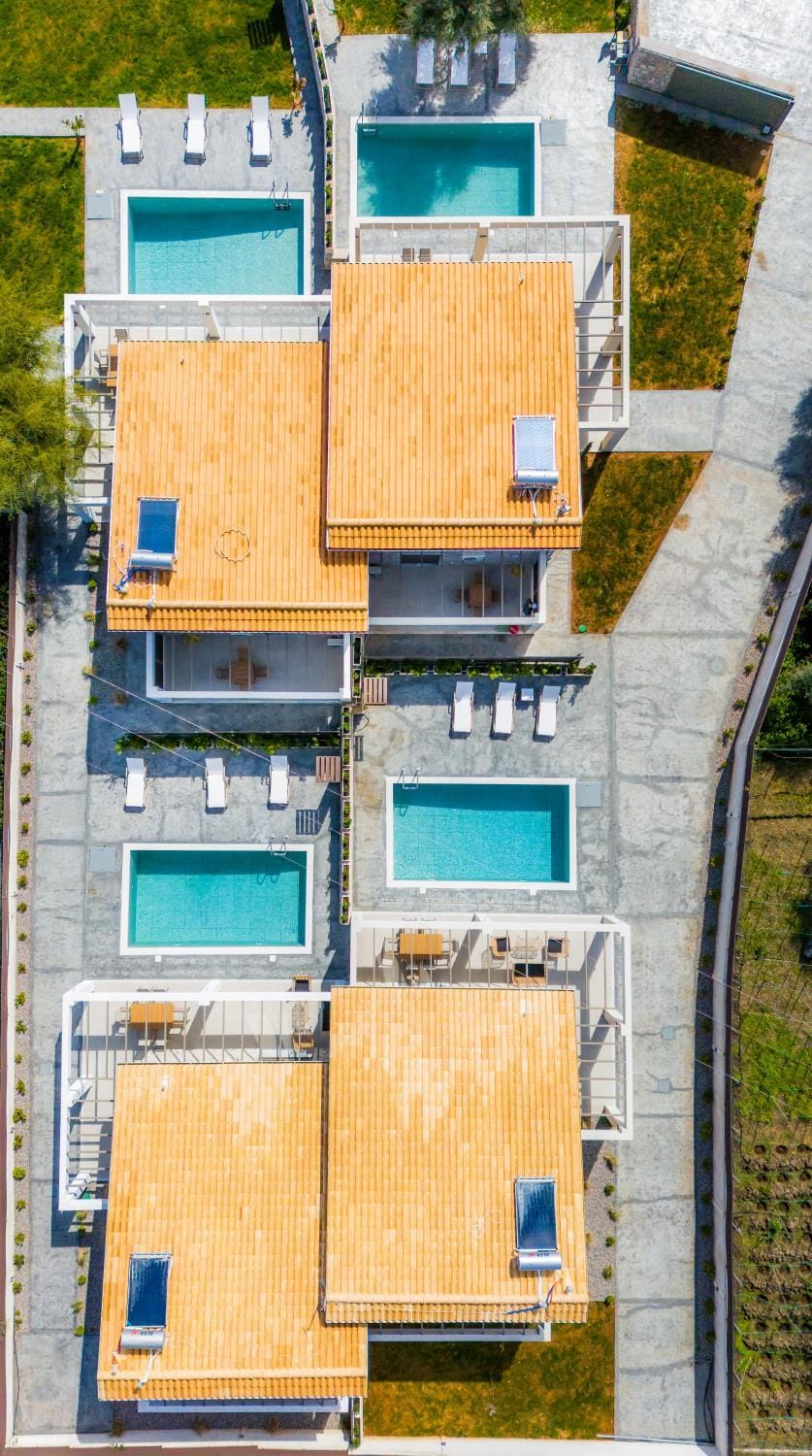 Property building, Bird's eye view, Swimming pool