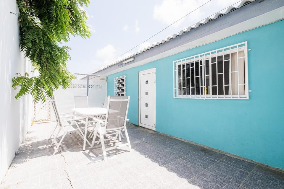 Apartment Medi - Cas Grandi Apartment in Willemstad