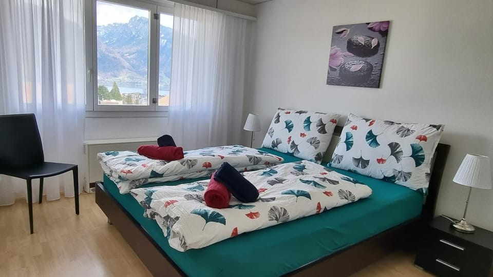 Photo of the whole room, Bedroom, towels