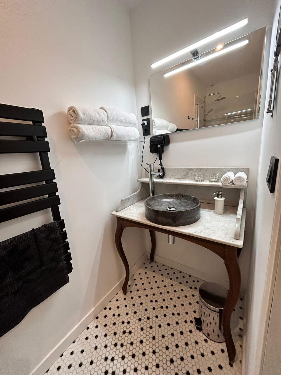 Bathroom, heating, towels