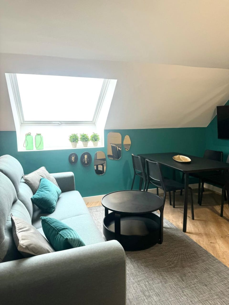Living room, Dining area