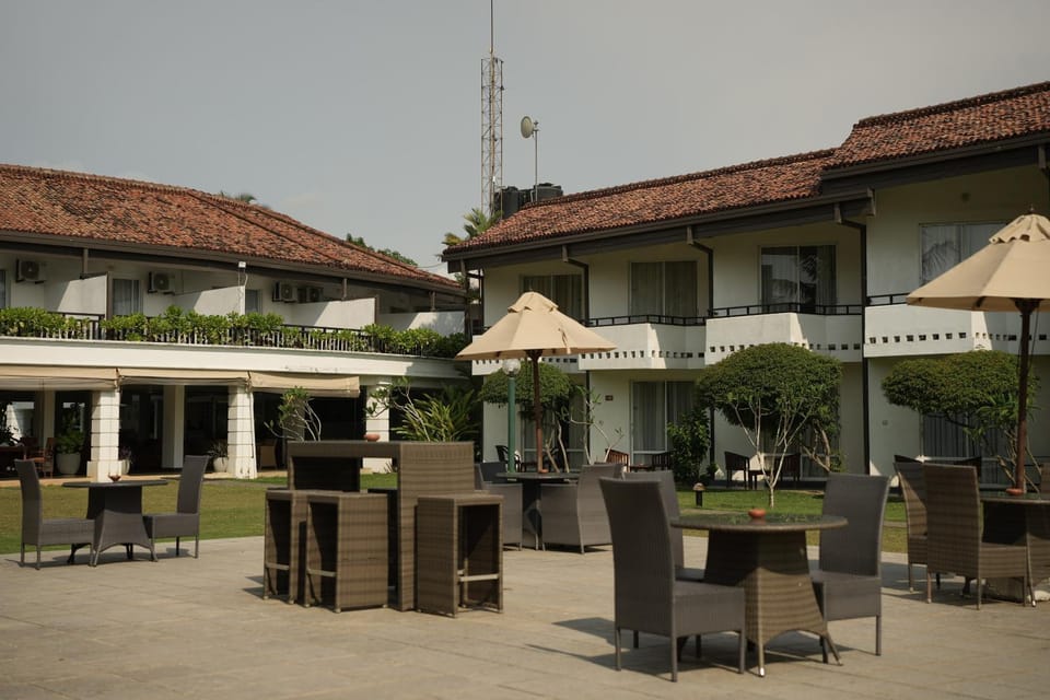 Property building, Restaurant/places to eat
