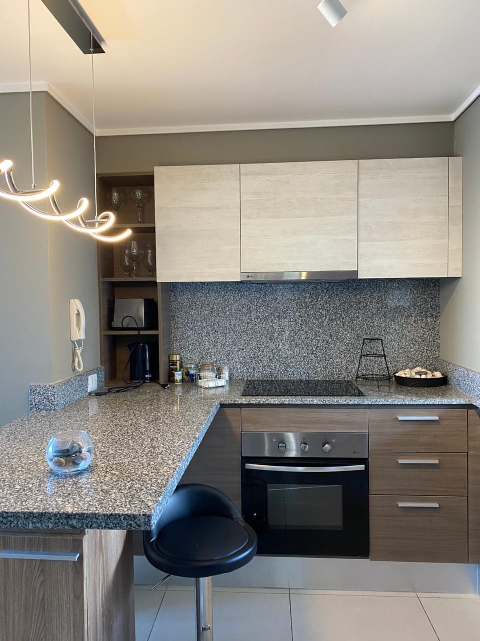 Kitchen or kitchenette, Dining area, pet friendly