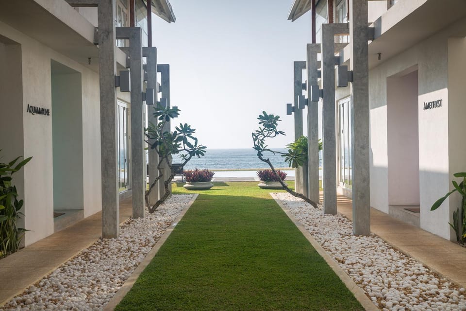 Property building, Facade/entrance, Garden, Garden, Sea view, Inner courtyard view