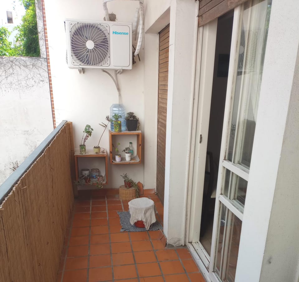 Balcony/Terrace, internet, air conditioner