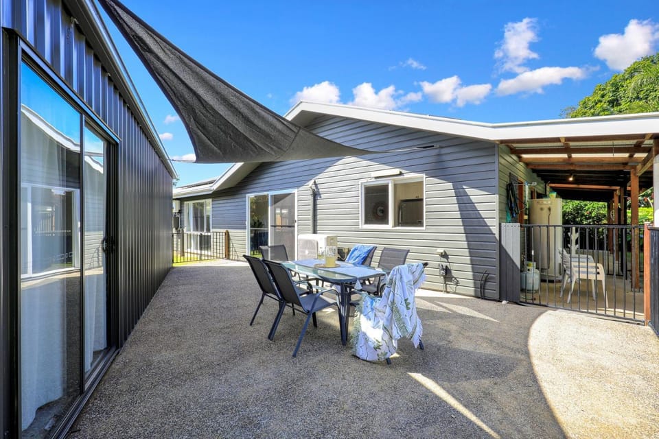 Patio, Day, BBQ facilities, Balcony/Terrace