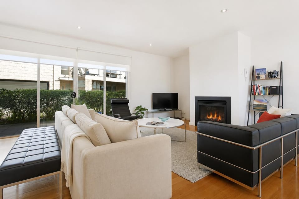 Patio, TV and multimedia, Living room, fireplace