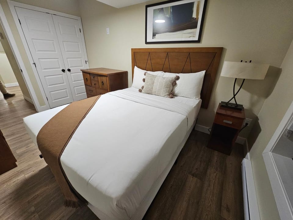 Spacious 2 Bedroom Loft Apt #7 Apartment in Gatineau