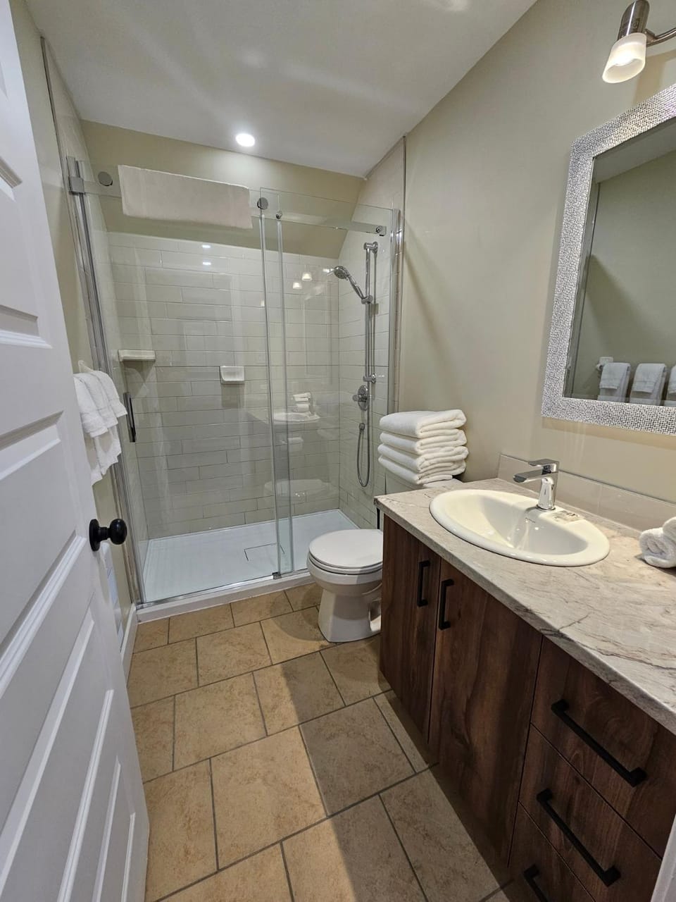 Spacious 2 Bedroom Loft Apt #7 Apartment in Gatineau