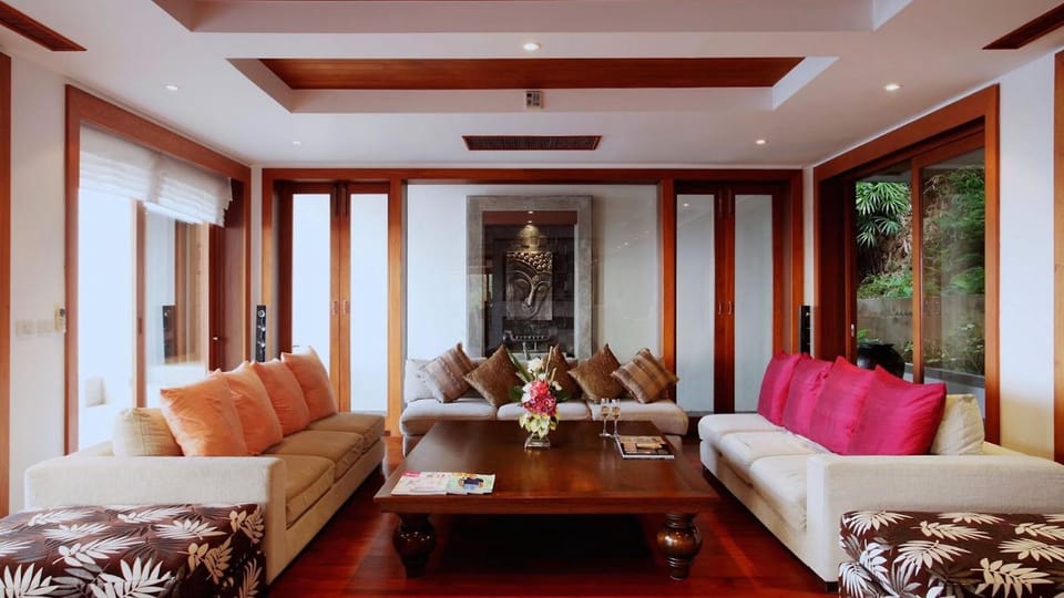 Living room, Seating area