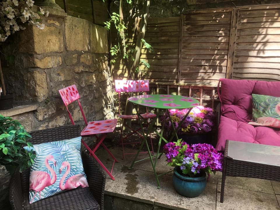 City Centre - Rivers Street, quiet 2 bed ground floor Georgian garden Apartment Bed and Breakfast in Bath