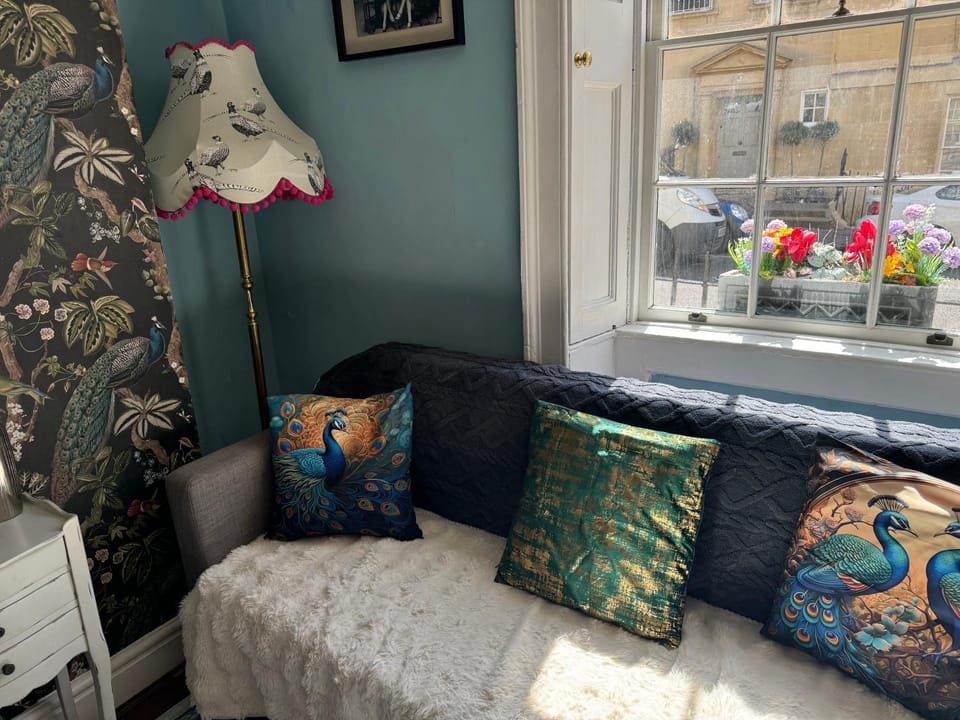 City Centre - Rivers Street, quiet 2 bed ground floor Georgian garden Apartment Bed and Breakfast in Bath