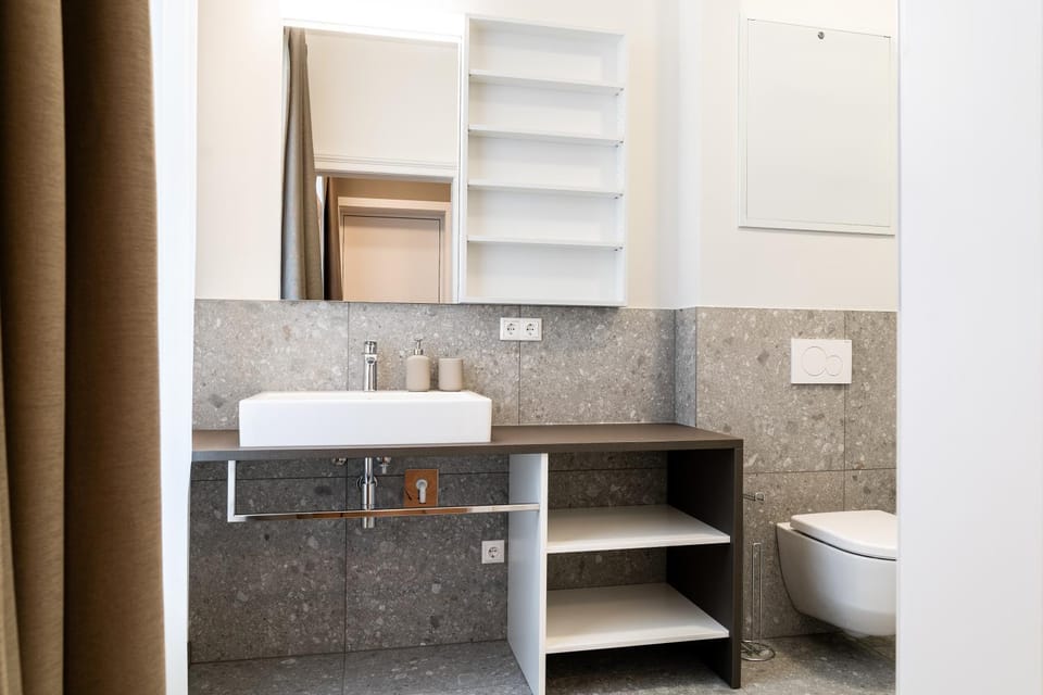 Toilet, Bathroom