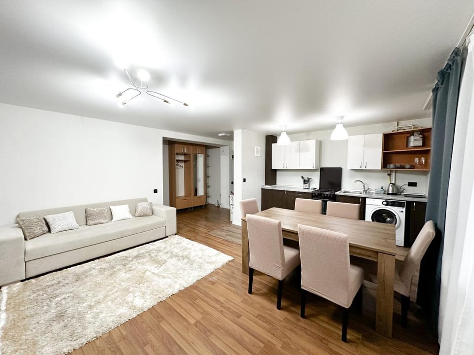 Kitchen or kitchenette, Living room, Dining area