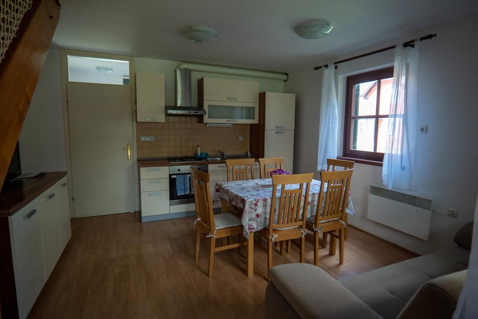 Kitchen or kitchenette, stove, kitchen