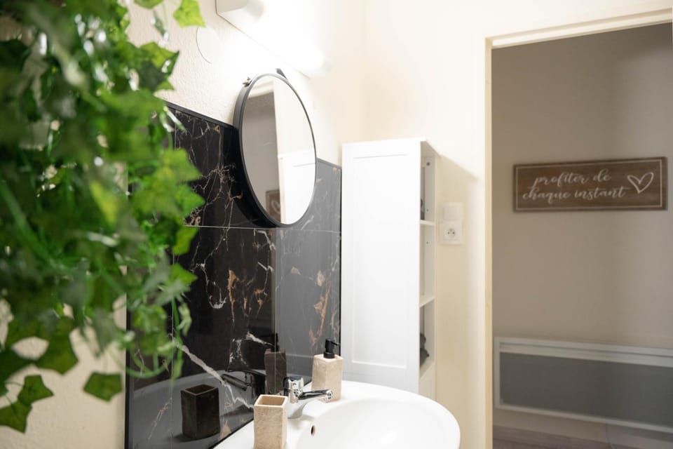 Bathroom, wardrobe
