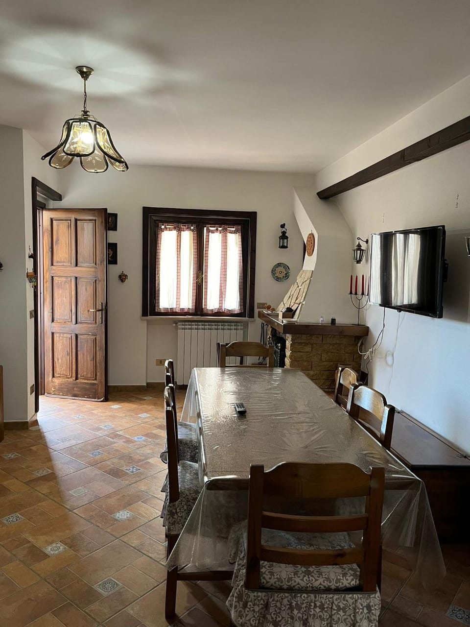 Property building, TV and multimedia, Living room, Dining area
