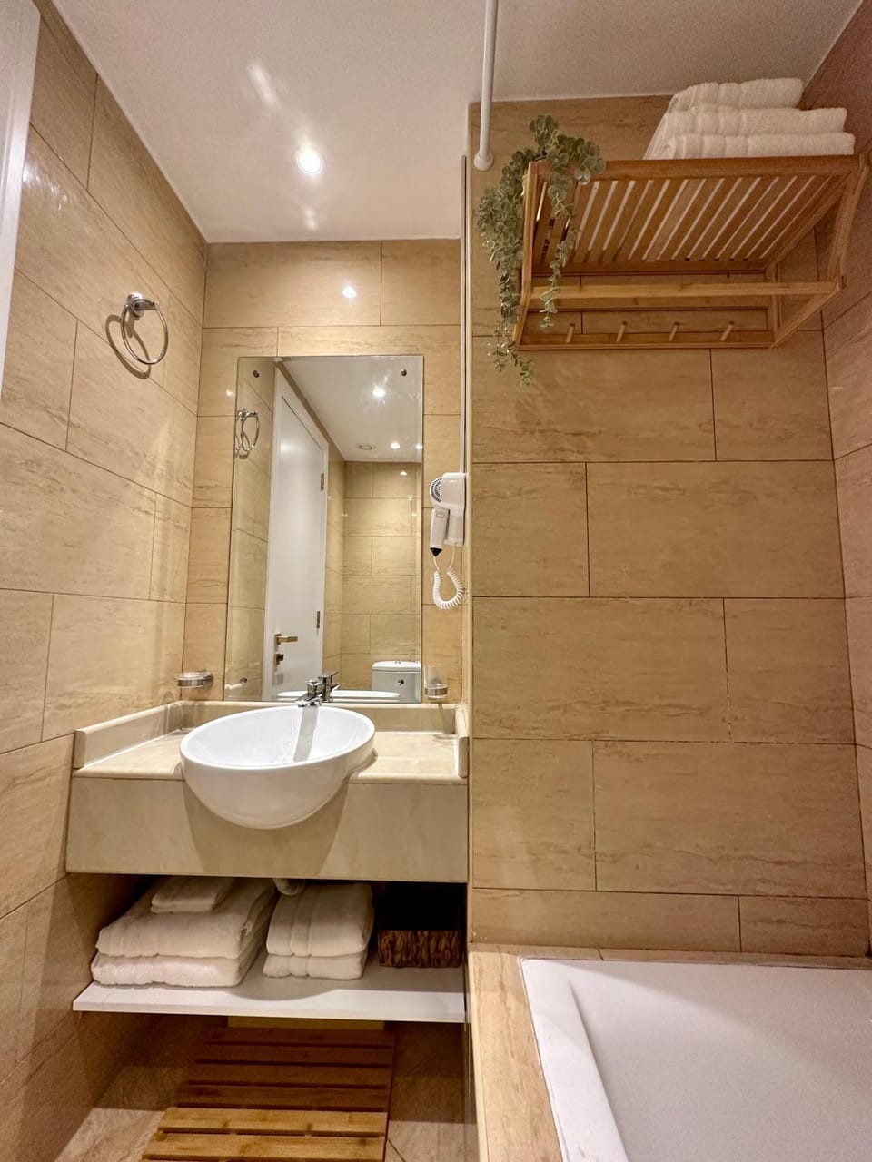 Shower, Bathroom, Bath, towels