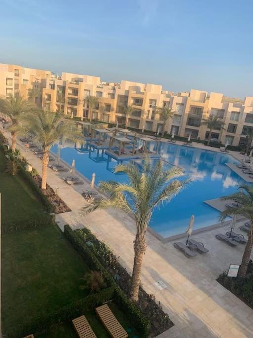 Mangroovy - Spacious Boho 2 BR Pool view Apartment in Hurghada