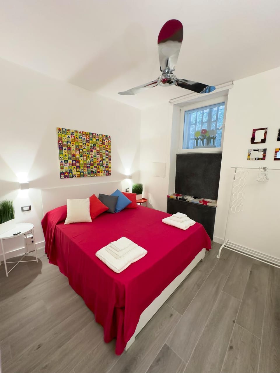 Bed, fireplace