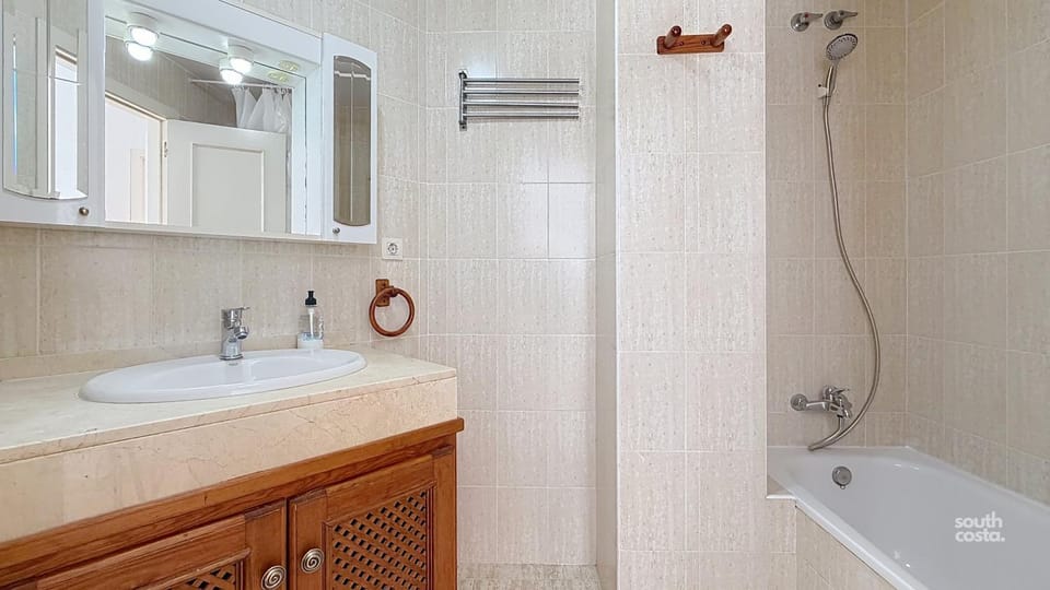 Bathroom, Bath