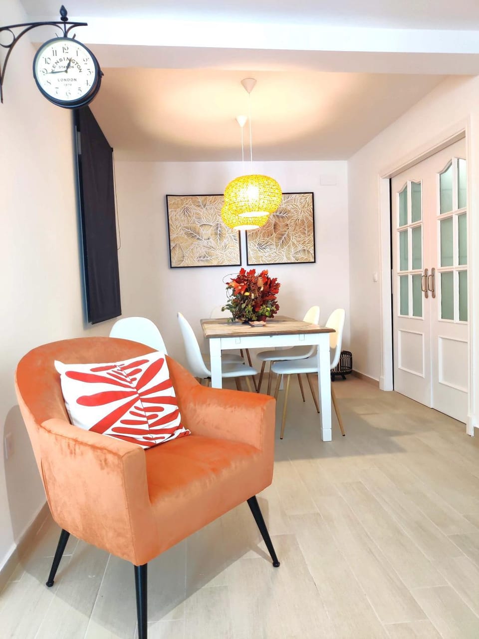 Communal lounge/ TV room