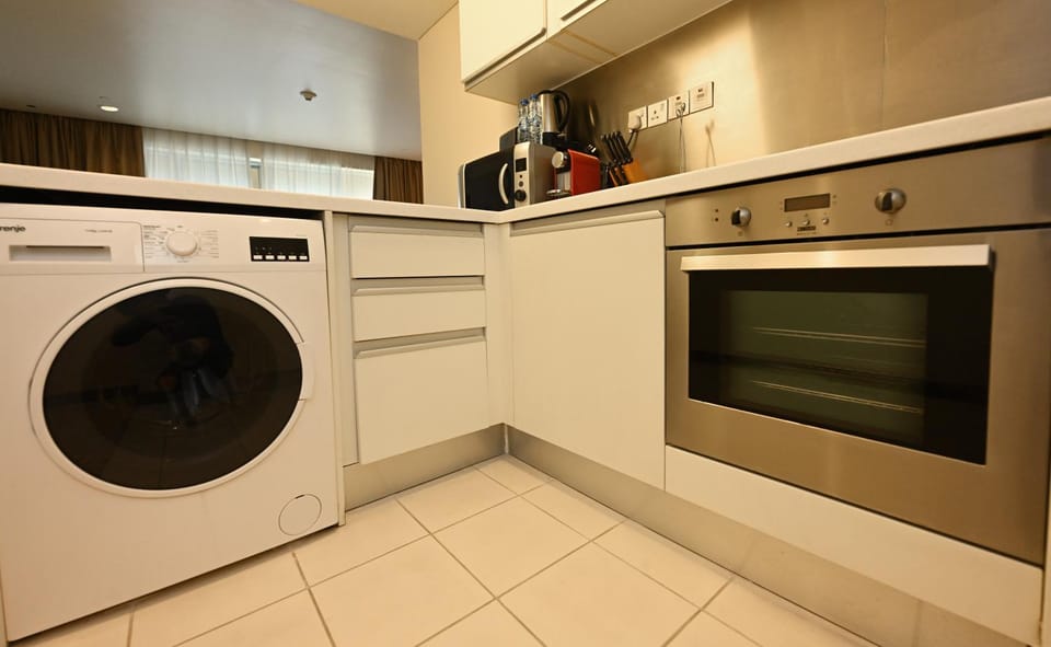 Four Apple EMAAR Fashion Avenue Deluxe Studio Apartment in Dubai