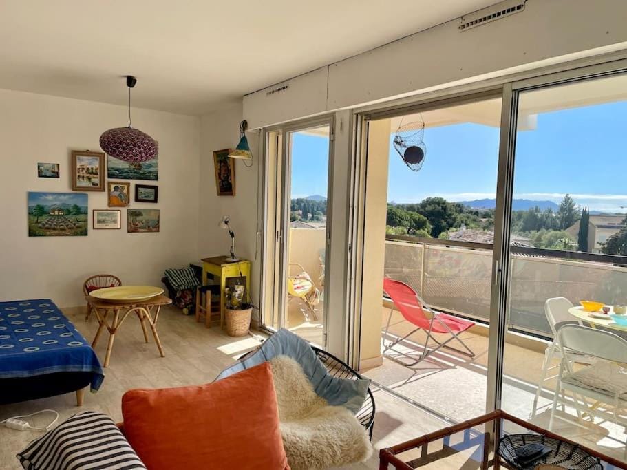 Balcony/Terrace, Living room