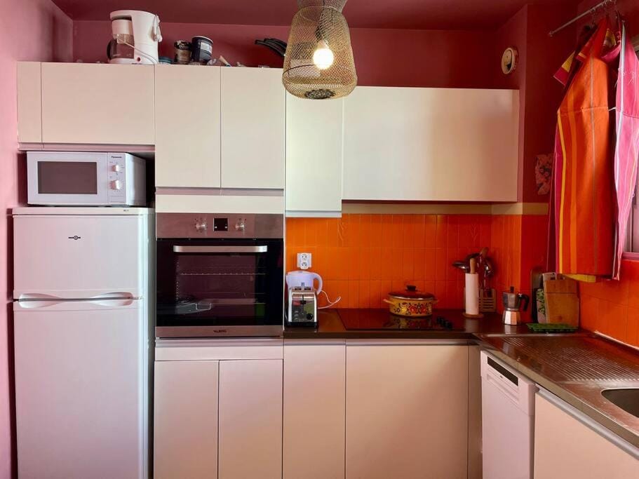 Coffee/tea facilities, Kitchen or kitchenette, dishwasher, minibar, pet friendly, stove, toaster