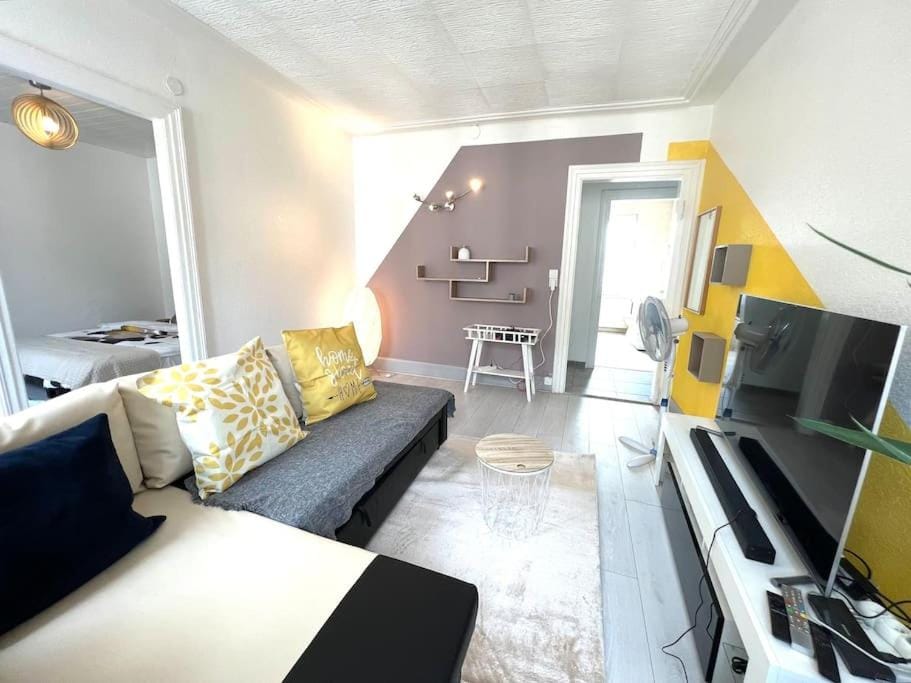 TV and multimedia, Living room