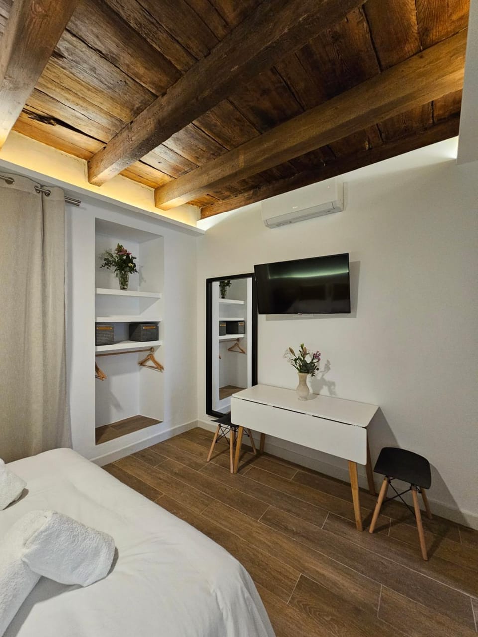 TV and multimedia, Bedroom, wardrobe