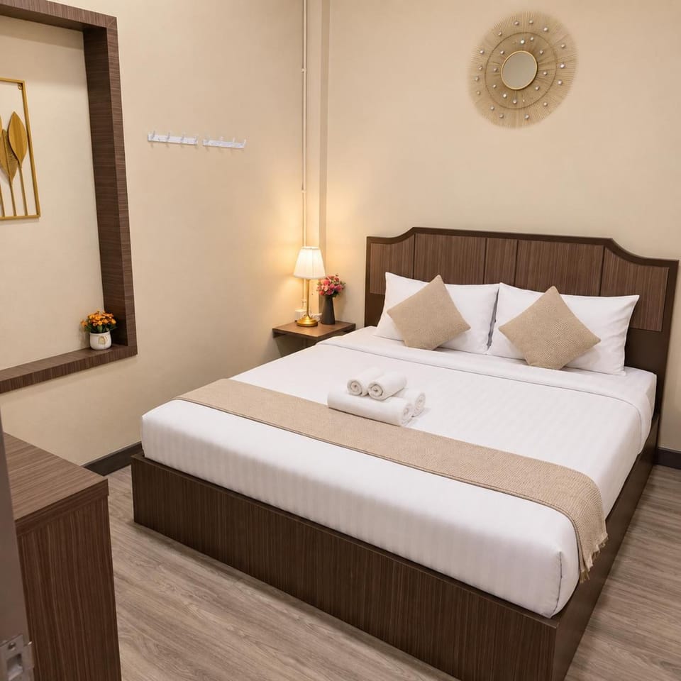 Bed, Photo of the whole room, Bedroom
