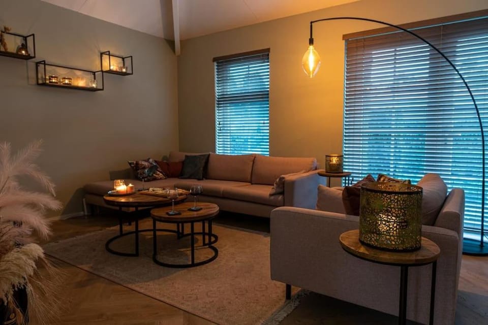 Ruim vakantiehuis met open haard & tuin - Putten, Veluwe House in Putten