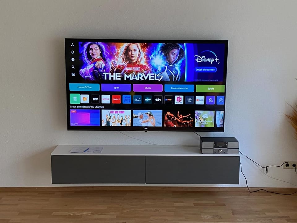 Communal lounge/ TV room, TV and multimedia, Living room