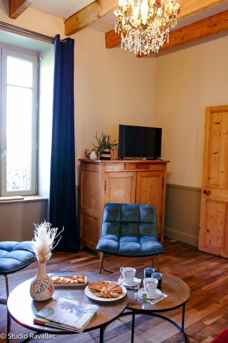 Communal lounge/ TV room, Living room