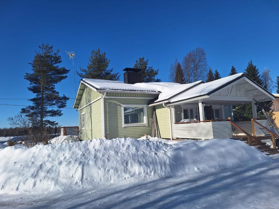 Property building, Day, Winter