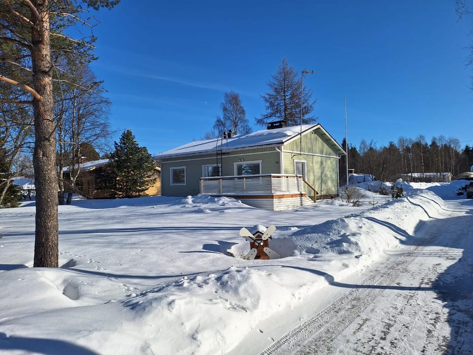 Property building, Day, Winter