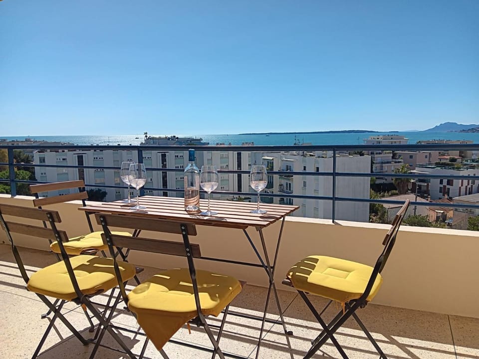 Patio, Solarium, View (from property/room), Balcony/Terrace, Balcony/Terrace, Dining area, Sea view