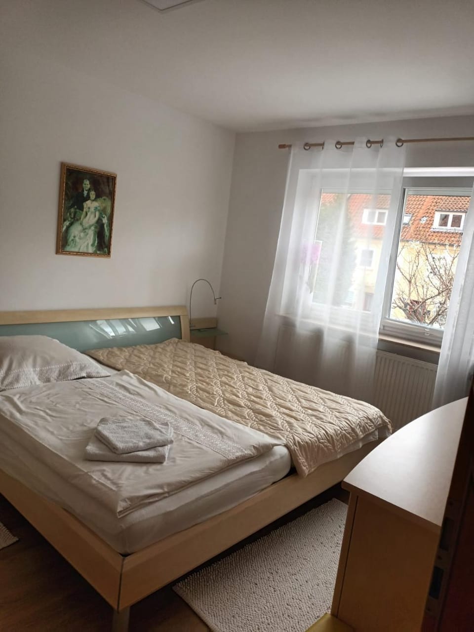 Bed, Photo of the whole room