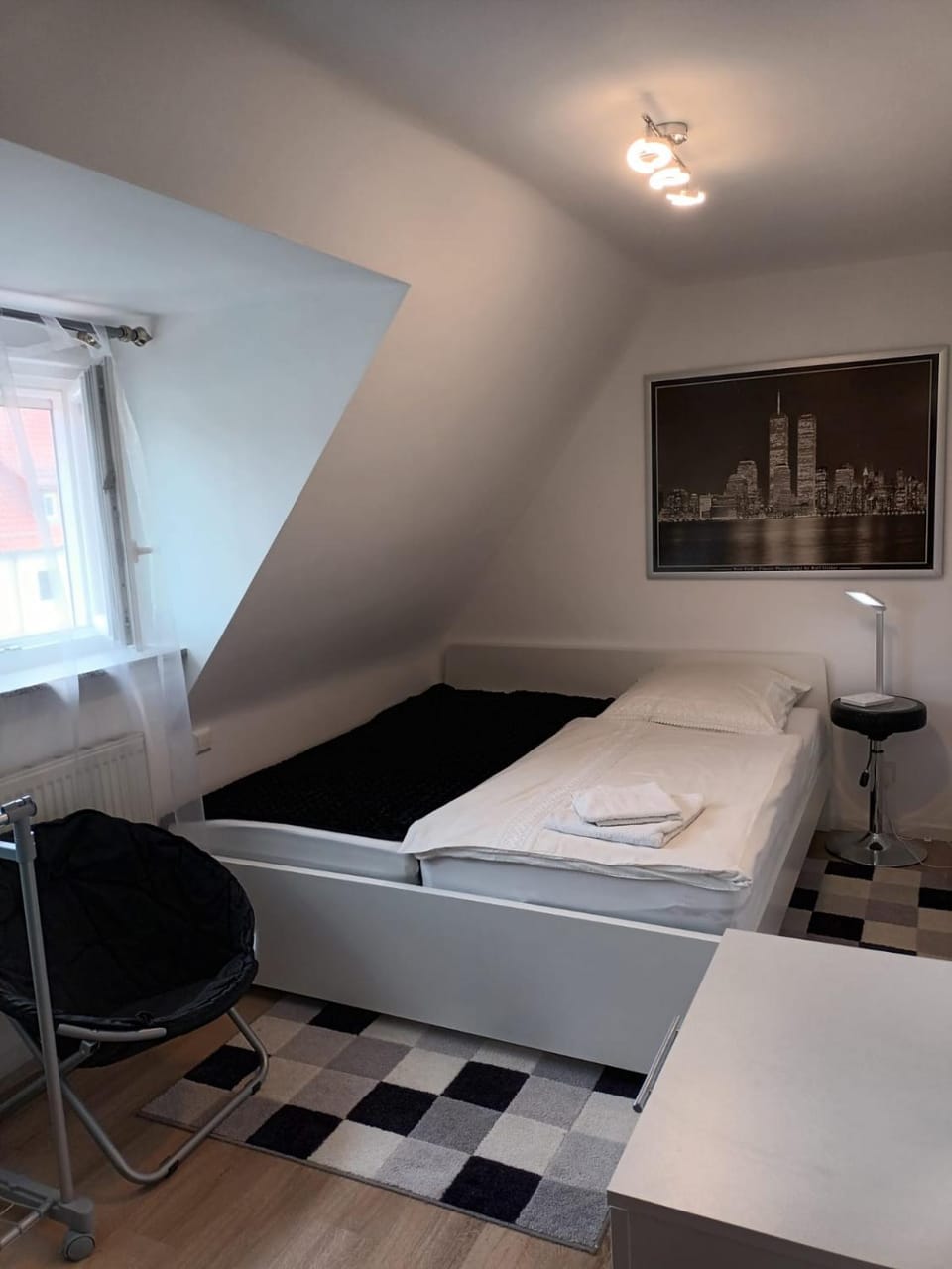 Bed, Photo of the whole room