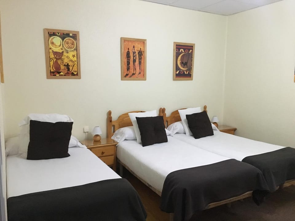 Bed, Photo of the whole room