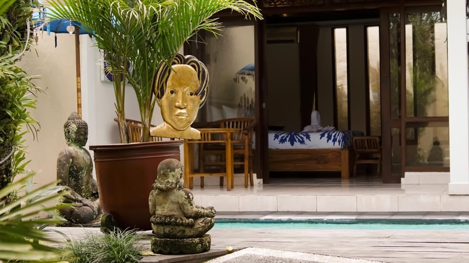 Day, Seating area, Pool view, Swimming pool