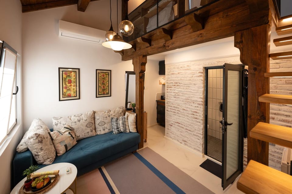 Living room, air conditioner