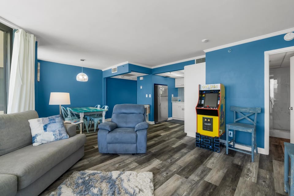 Sunbird Resort! Awe-inspiring Views Throughout! hosted by Dolce Vita Getaways PCB Apartment in Panama City Beach