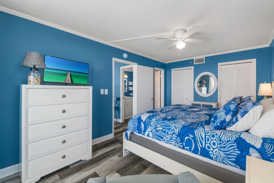 Sunbird Resort! Awe-inspiring Views Throughout! hosted by Dolce Vita Getaways PCB Apartment in Panama City Beach