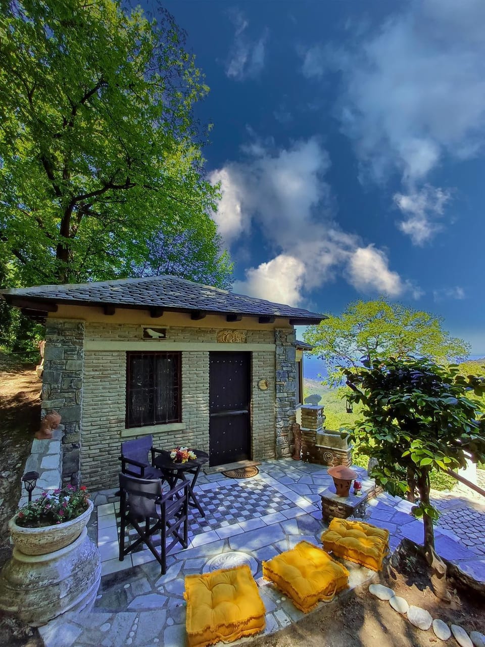 Property building, Patio, Natural landscape, Garden, Garden view
