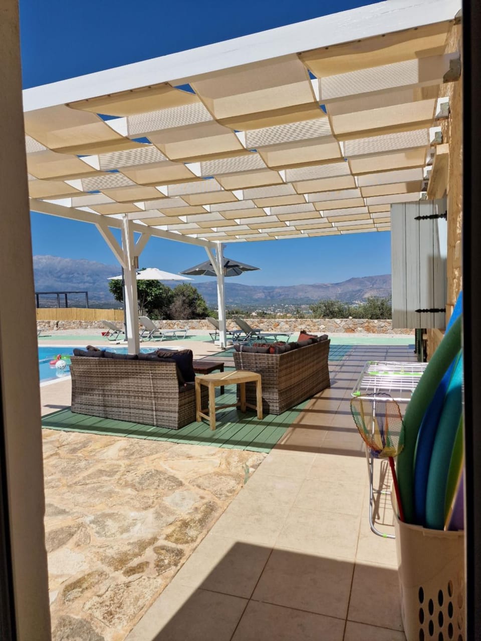 Balcony/Terrace, Swimming pool