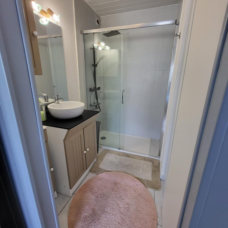 "Les 2 Pagaies" belle maison familiale au calme! House in Fouesnant