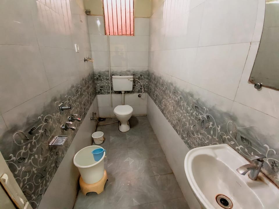 Toilet, Bathroom